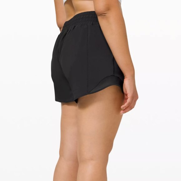 Lululemon / Hotty Hot Shorts / Size 8
